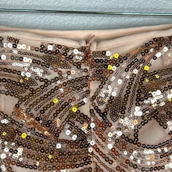 Francescas Jun & Ivy Pink Sequin Mini Skirt Size Large New with tags! - Picture 4 of 7